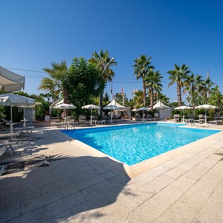 Hotel Villa Bisceglie Exteriör bild