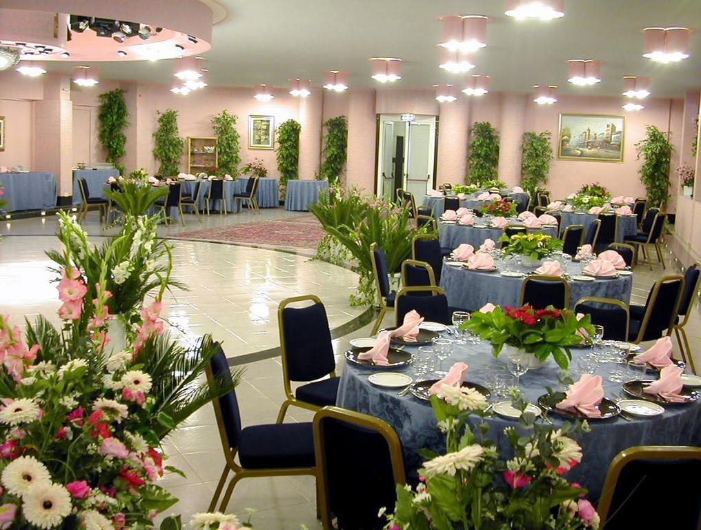 Hotel Villa Bisceglie Exteriör bild