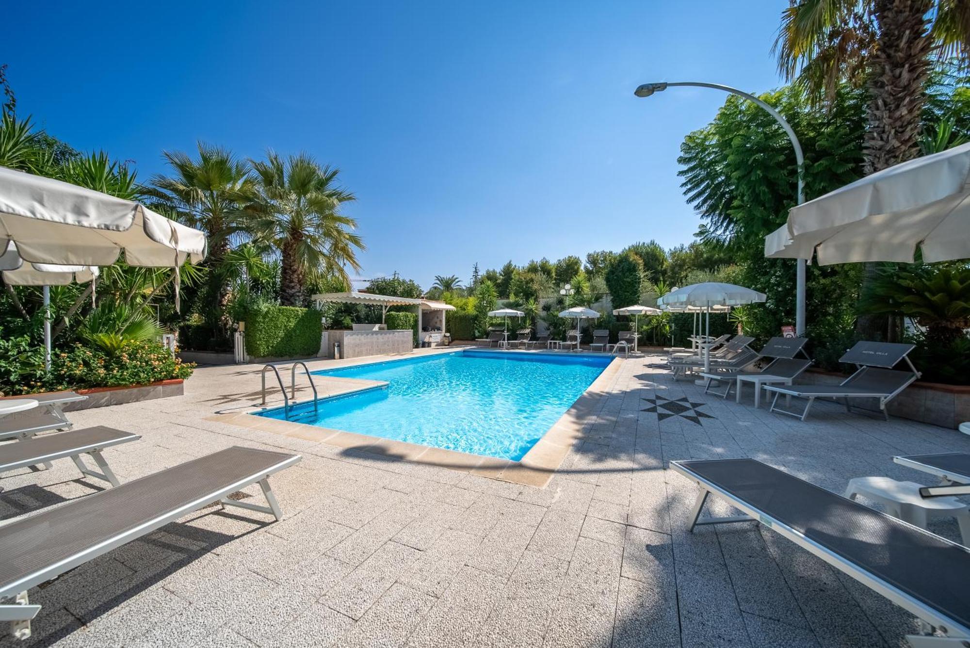 Hotel Villa Bisceglie Exteriör bild