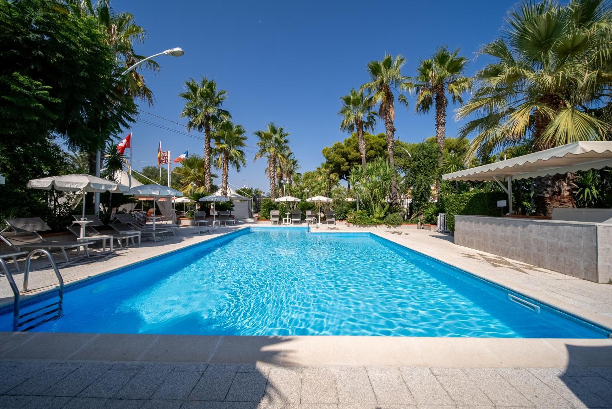 Hotel Villa Bisceglie Exteriör bild