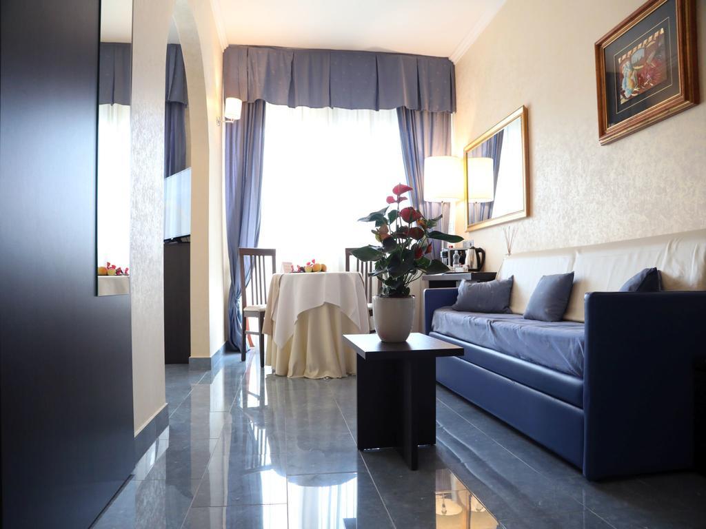 Hotel Villa Bisceglie Exteriör bild